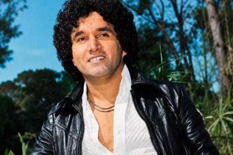Comoção: sem dinheiro para o funeral, corpo do cantor Júlio César permanece no IML