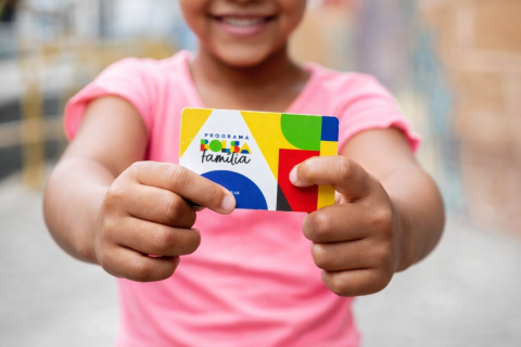 Beneficiários do Bolsa Família devem atualizar cartão de vacinação até 30 de junho