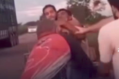 Populares impedem ataque e homem é preso após tentar arrastar mulher para o mato