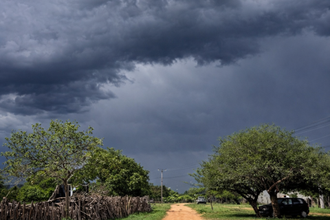 Inmet emite alerta de chuvas intensas para todo o Ceará até segunda-feira (6)