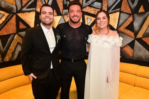 Casal se casa durante cruzeiro de Wesley Safadão