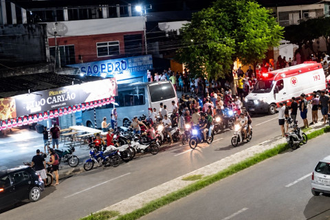 Garçom é morto a tiros em frente ao local de trabalho na cidade de Ipu