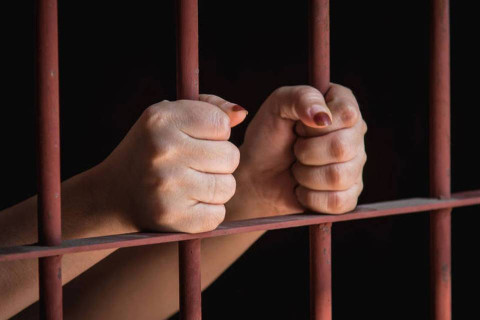 IPUEIRAS: Mulher é presa em flagrante por violência doméstica contra a própria mãe