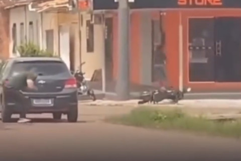Dupla tenta assaltar loja, mas ação termina em fracasso