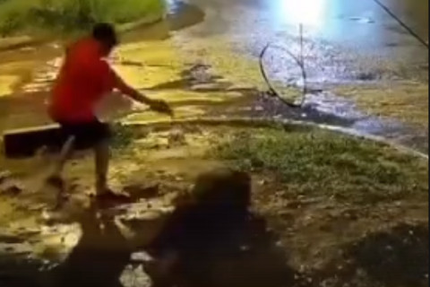 Homem sobrevive após ser alvo de vários disparos à queima-roupa