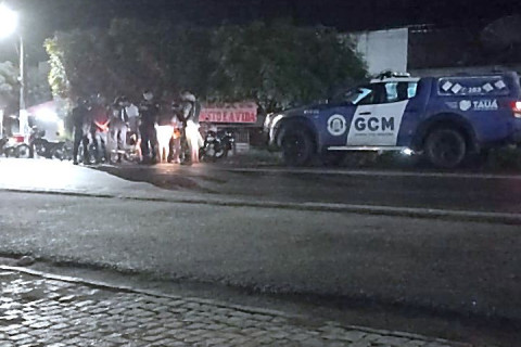 Motociclista perde controle e sofre acidente com dois passageiros em Tauá