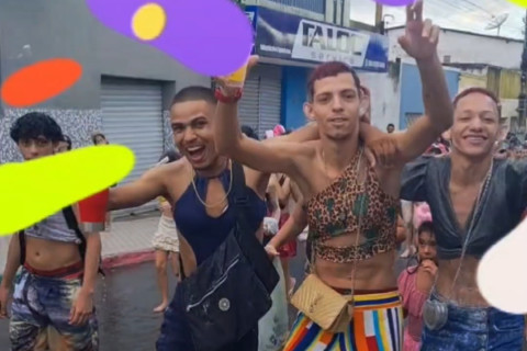 Bloco das virgens lota as ruas de Nova Russas🎭🔥