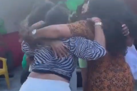 Grupo de mulheres cai em fossa após piso ceder durante dança