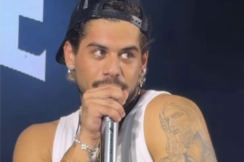 Novo romance à vista? Zé Felipe deixa evento de mãos dadas com influenciadora após beijo