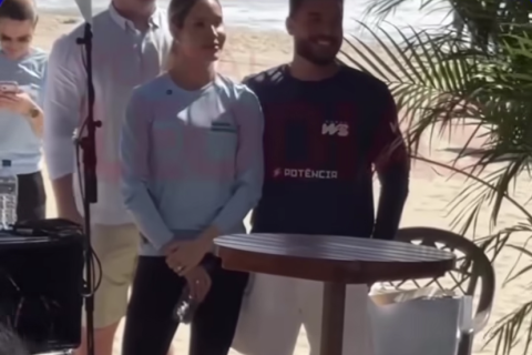 Em meio a boatos de crise, Safadão e a mulher são vistos juntos em evento