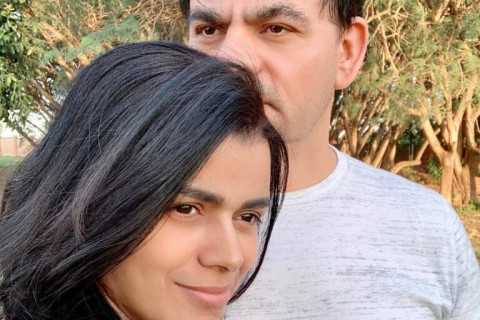 Marido da cantora Damares pede divórcio em meio à luta da artista contra o câncer