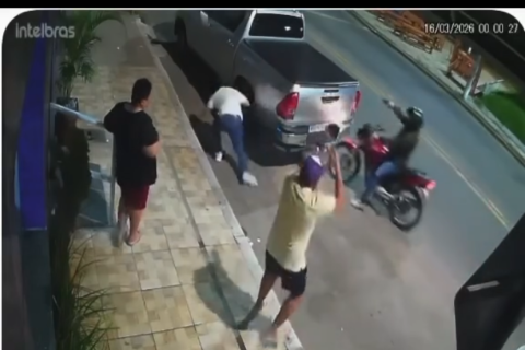 Atirador tenta matar comerciante em frente a açaiteria em Crateús