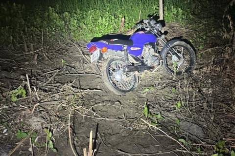 assalto é registrado em tamboril e moto usada na fuga é encontrada abandonada