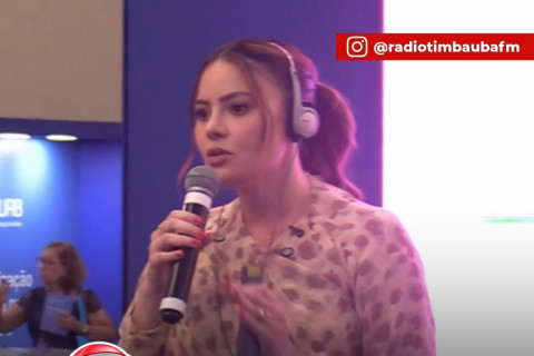 Giordanna Mano apresenta projeto "Meu Mundo Colorido" no Seminário de Gestores Públicos 2026