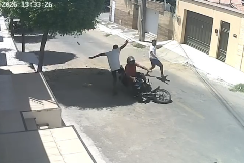 Idoso é derrubado de motocicleta durante assalto em Sobral