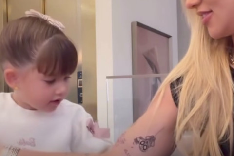 Virginia Fonseca surpreende ao tatuar desenho de super-herói inspirado em pedido de Maria Alice