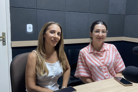 Especialistas alertam sobre desafios da saúde mental entre adolescentes durante entrevista