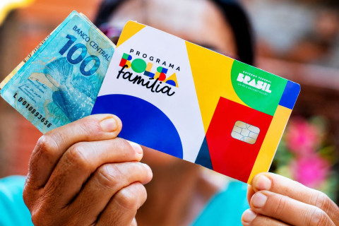 Bolsa Família começa a ser pago nesta quarta-feira (17); confira o calendário de junho