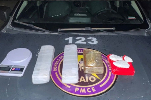 Raio apreende mais de 2,9 kg de drogas em Ipueiras e suspeito foge