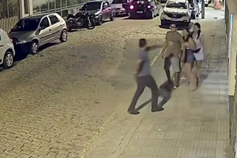 Assaltante finge estar armado, tenta roubo e acaba nocauteado pela vítima