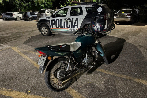 Suspeito é apreendido por direção perigosa e desobediência no distrito de Sucesso, em Tamboril