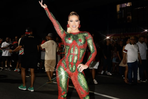 Com look ousado, Virginia Fonseca se apresenta em ensaio da Grande Rio