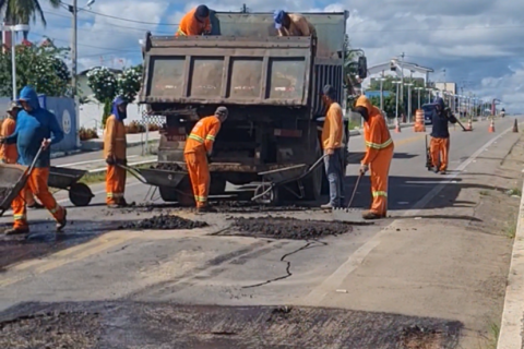 Trecho urbano da CE-187, em Nova Russas, recebe recuperação asfáltica
