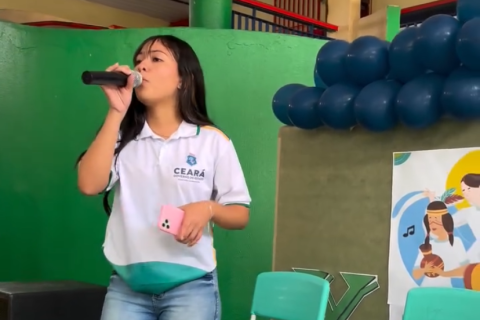 Alunos do Liceu de Tianguá viralizam ao soltar a voz no intervalo e impressionam com talento