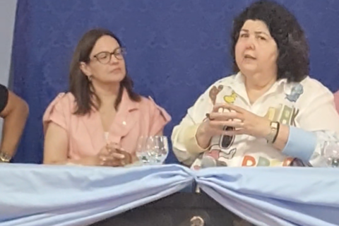 Procuradora Loraine Jacobe apresenta cartilha sobre autismo em Nova Russas